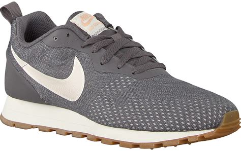 grijze nike sneakers md runner 2 dames